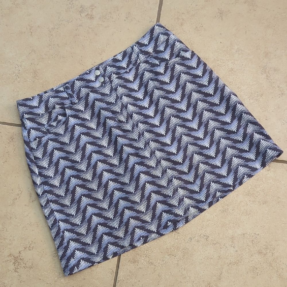 Slazenger Patterned Blue White Arrows Golf Skort Shorts Skirt - Size 2